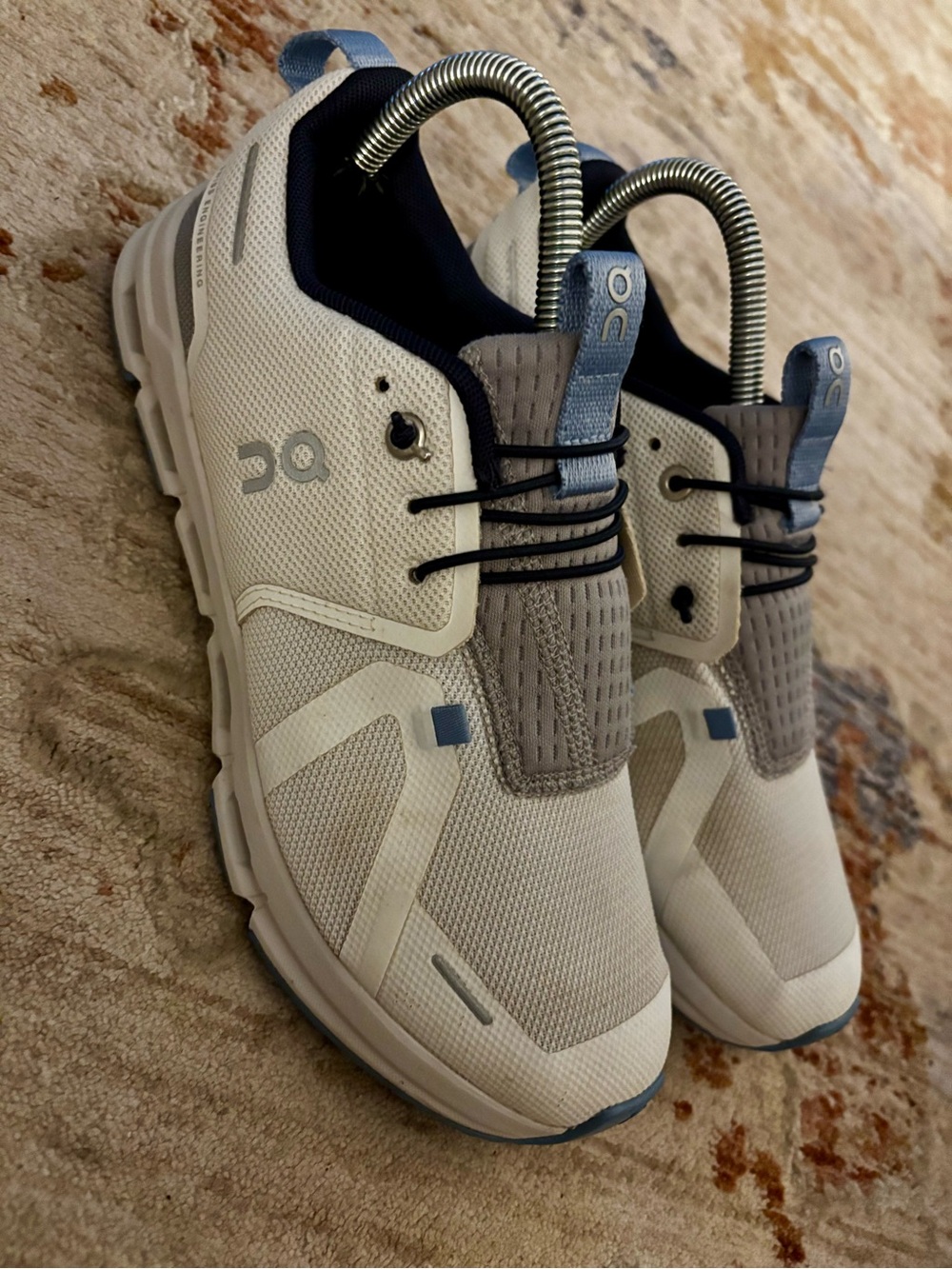On Cloud Sky Youth Sneakers